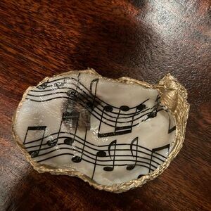 Handmade Trinket Holder, Music Notes, made of oyster shell